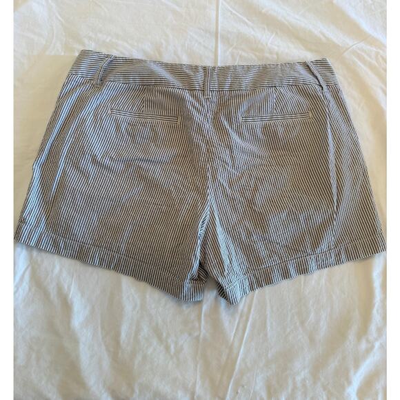 J. Crew Striped Seersucker Size 14 Lightweight Shorts 81616 Cotton - Picture 2 of 6